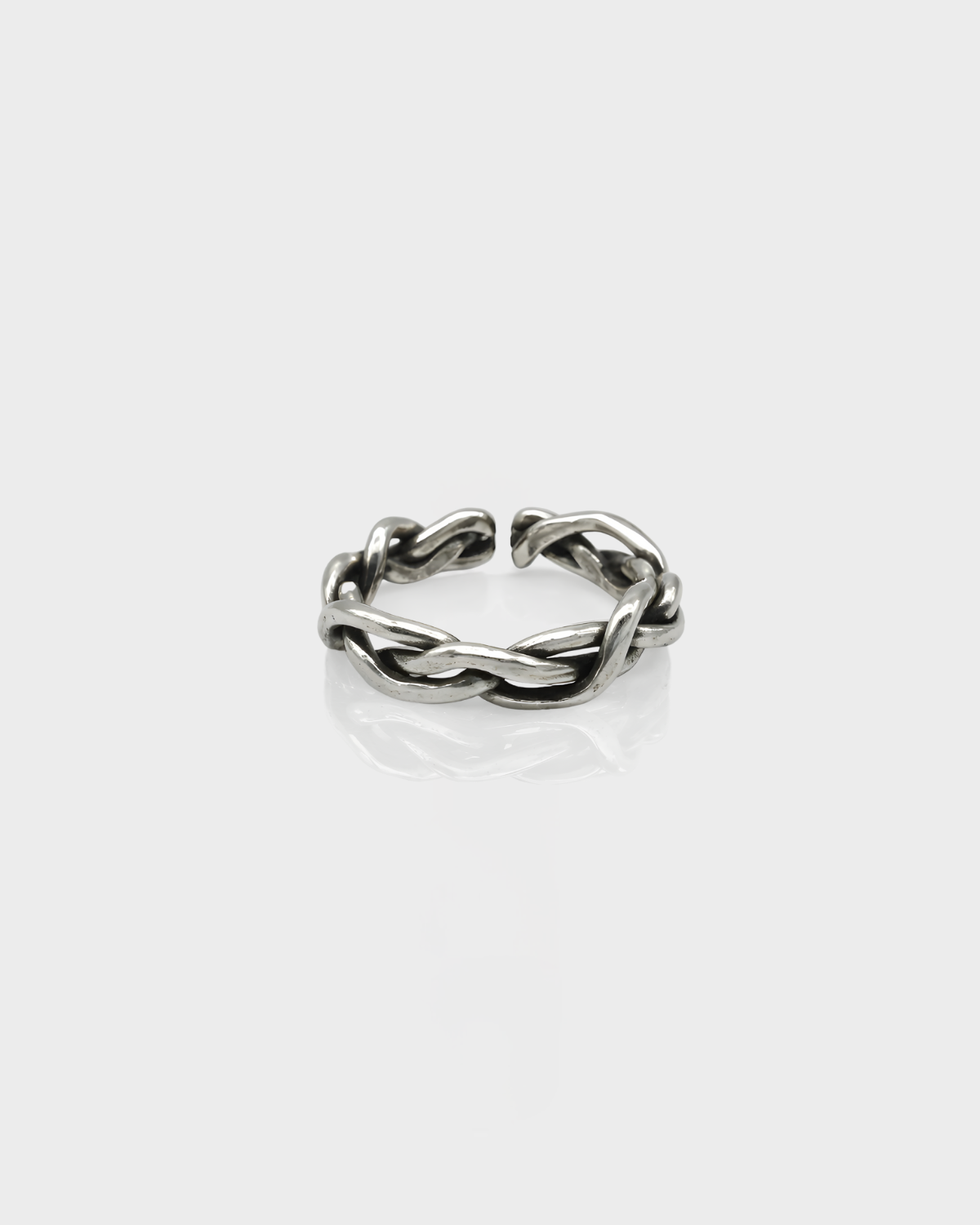 Artisanal Curve Ring – Wannaree